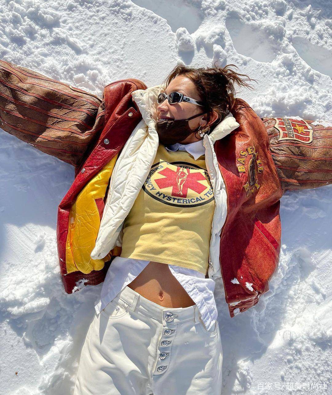 身材|超模街头秀身材！夏日光腿穿短裤配雪地靴，身体可真是“铁打的”