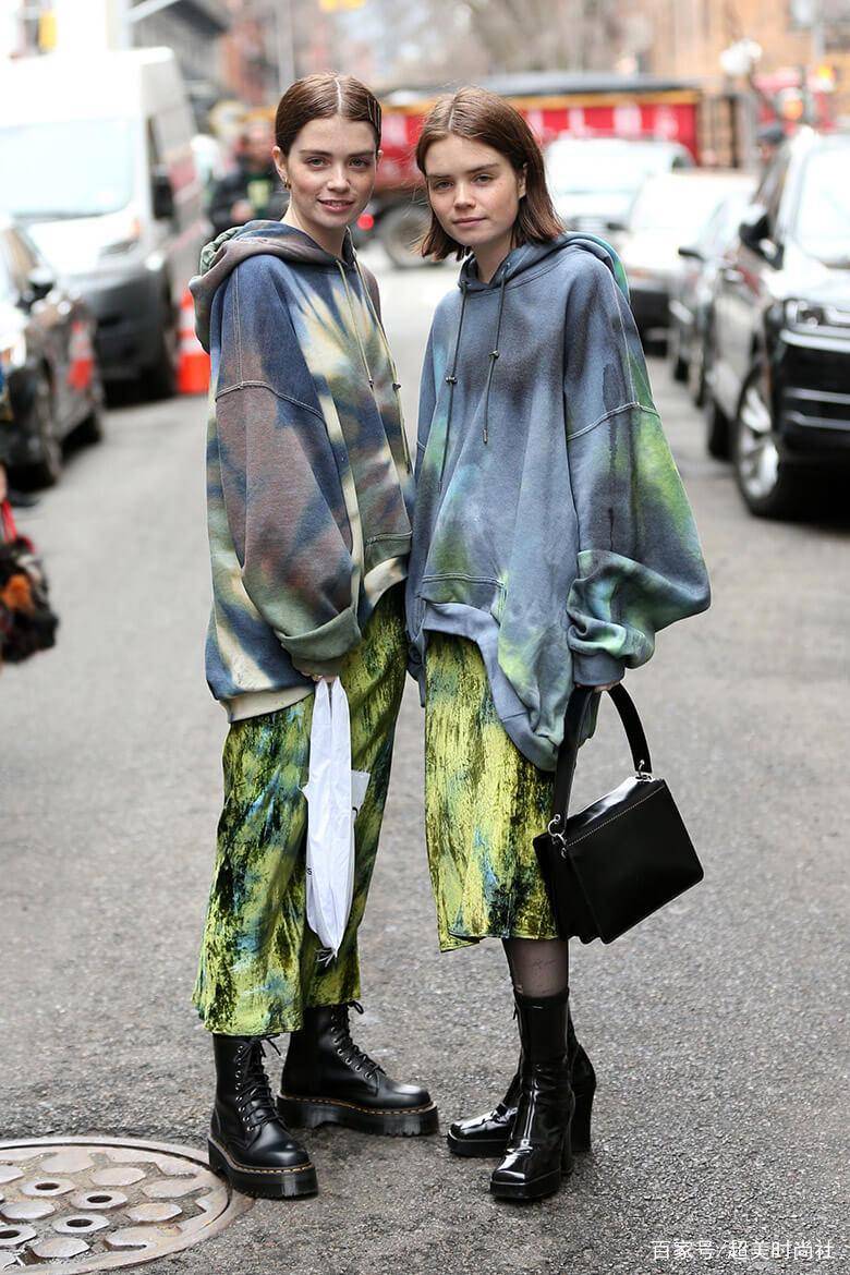 下半身|鬼马网红双胞胎坐拥50万粉丝，靠厌世颜脸走红，还是时装周常客
