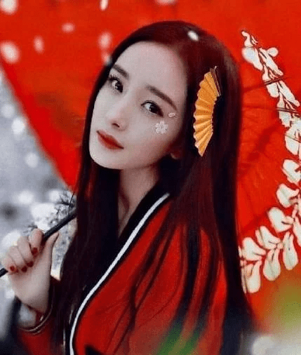 样子|女星古装撑伞造型绝了！赵丽颖风格百变、杨紫清冷，热巴让人心疼！