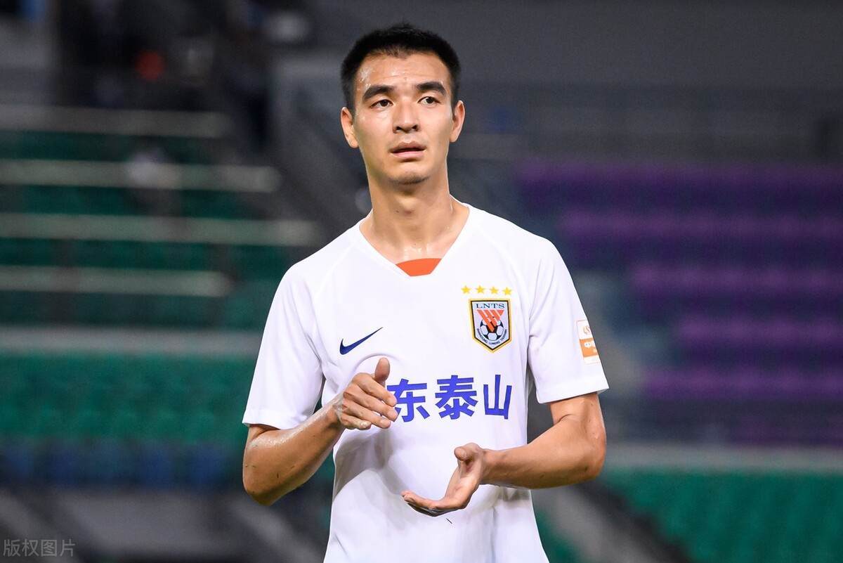 刘彬彬本轮首发表现不俗,送出关键助攻,却仍被质疑不如吴兴涵?_泰山队