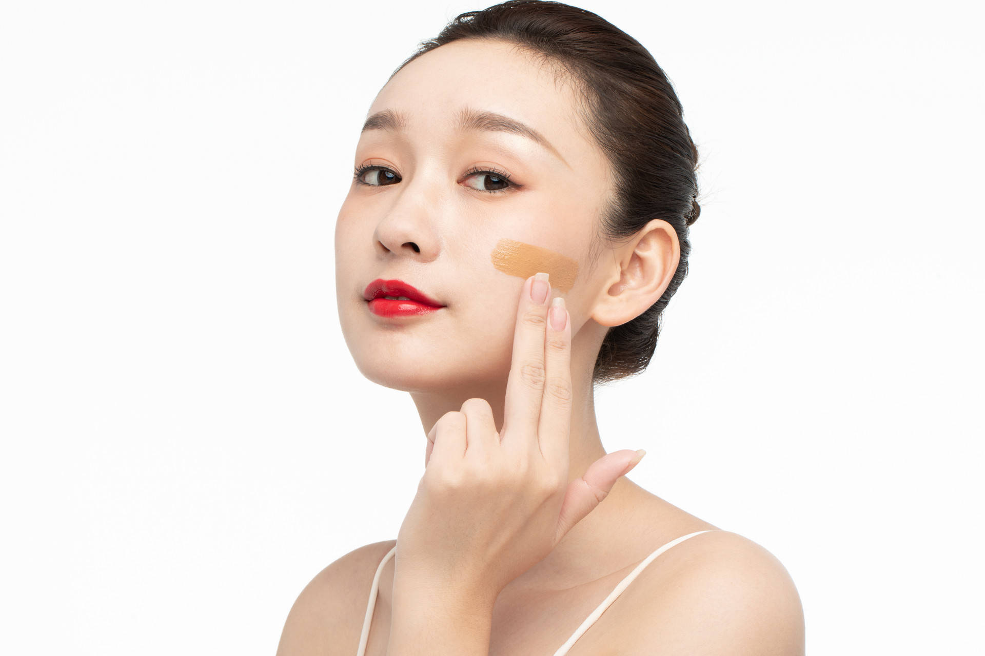 口红|兰亭护肤张颖儿老师：妆前不如妆后？可能是走入了这几个化妆误区