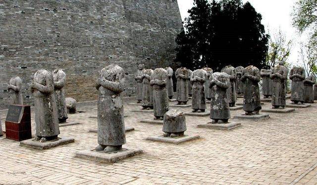 什么是龙脉石 d078b45721304daba63f0fc3875a7f4f.jpeg