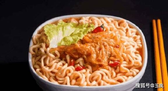 时间|给你10000块，让你半年只能吃一种早餐，我猜你选图一