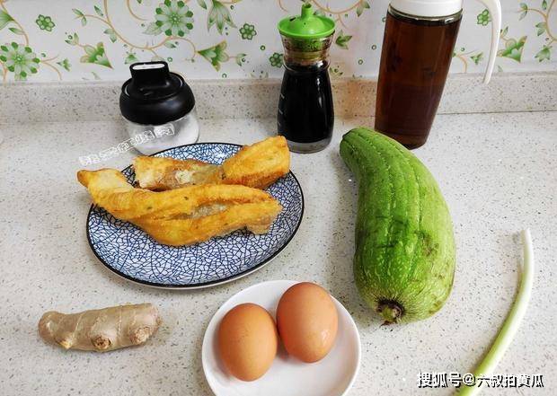 绿加黑的蛇叫什么 2c3a701c6d1d45038c96800d13b2104a.jpeg