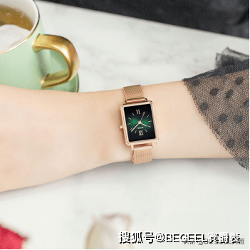 耳环|女人约会戴这三种首饰，温柔又有女人味