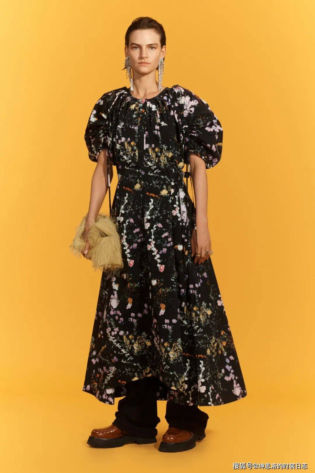 高定|3.1 Phillip Lim 2022早春度假系列 坚韧乐观的女性气质