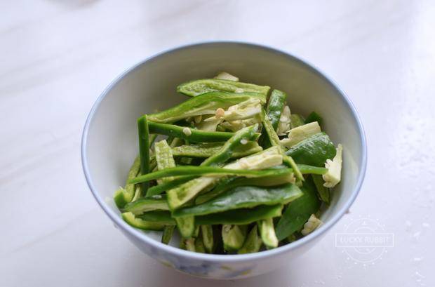 碗底|秋天我家就爱吃这早餐，提前做好，每天早上炒一碗，碗底都舔干净