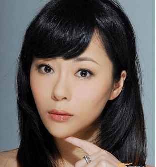 因戏结缘, 相恋十年分道扬镳, 今一个大红大紫, 一个销声匿迹_黄慧颐