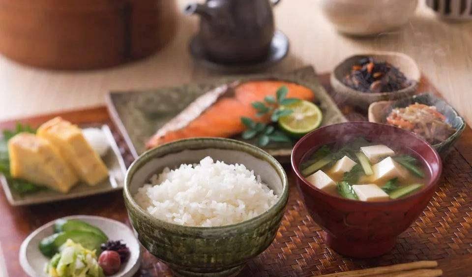 美食|日本普通家庭的一日三餐，看完终于明白：为啥日本人“长寿”了