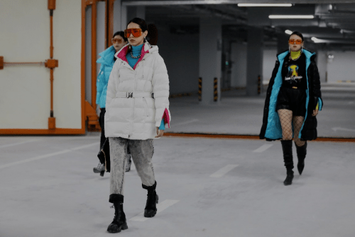 个性|GIVHSHYH 2021秋季时装秀开启“创想未来”