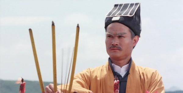 三条|当年林正英拍“鬼片”为了安心，立下3条规矩，至今演艺圈仍沿用