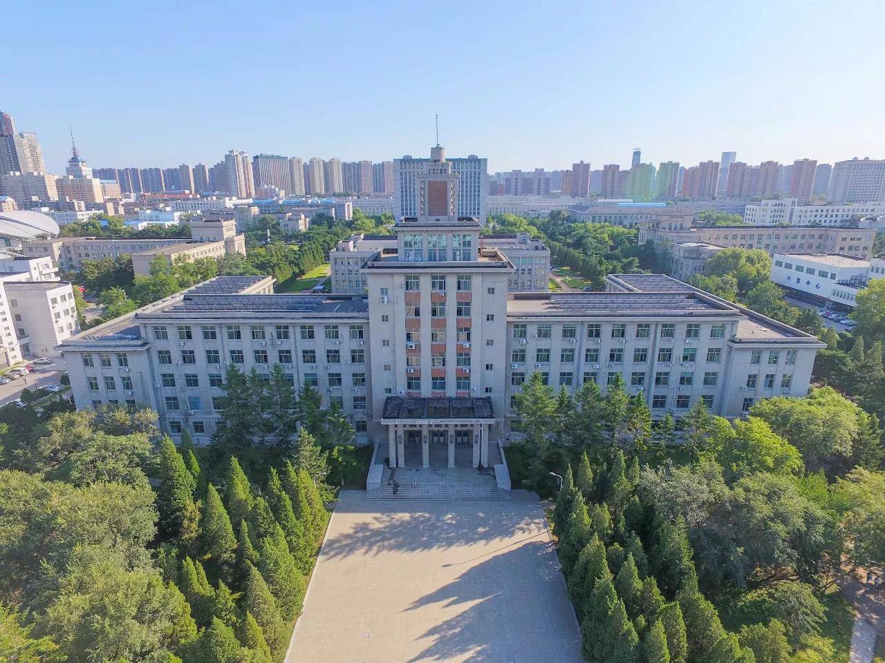 分校的投档线也非常友好,比如山东大学威海分校,东北大学秦皇岛分校等