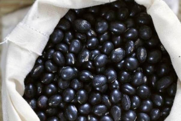 补充|女人每天早餐吃“2黑1黄”，提高生育细胞活力，延缓衰老显年轻