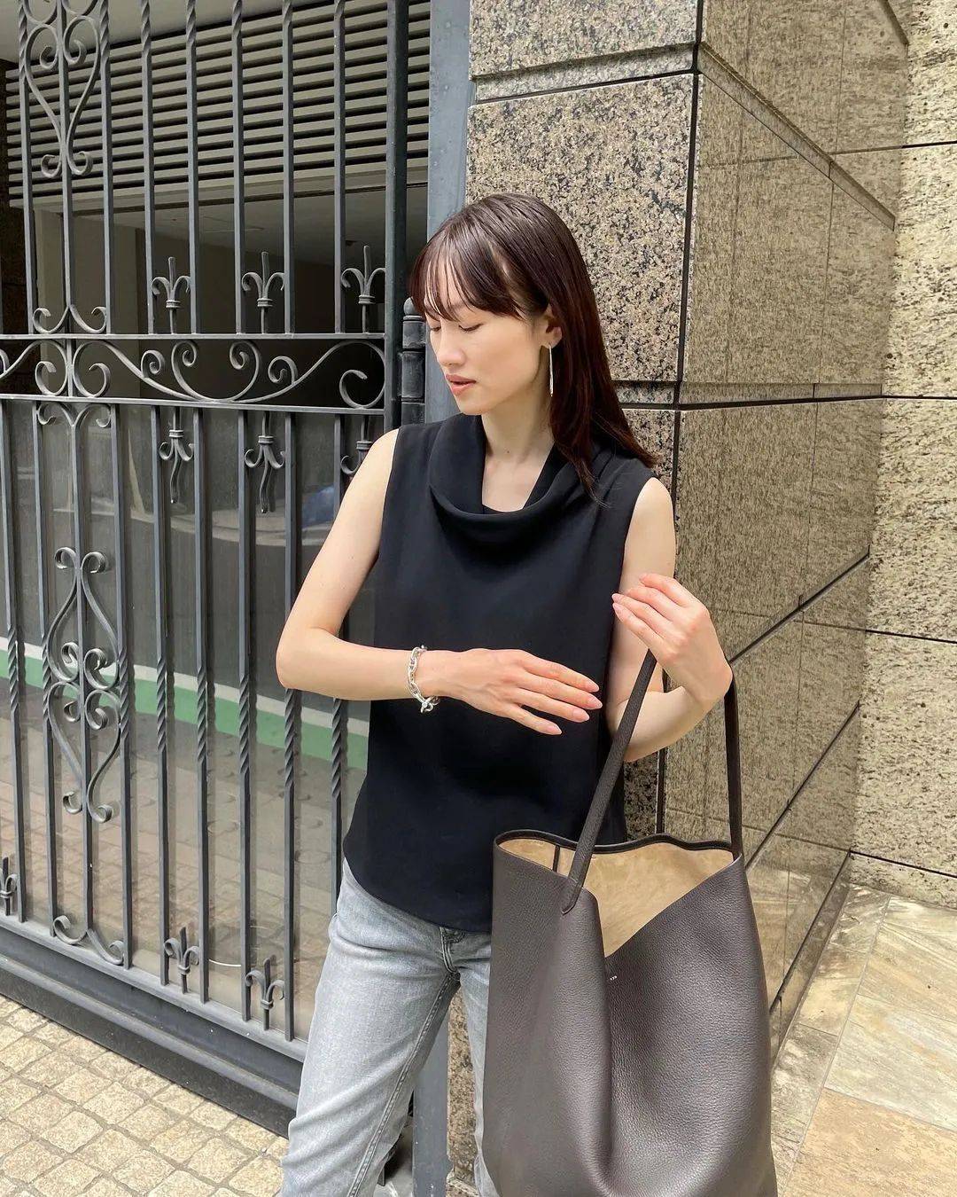 职场|我也想和她一样整个夏天都穿T恤 | 博主推荐