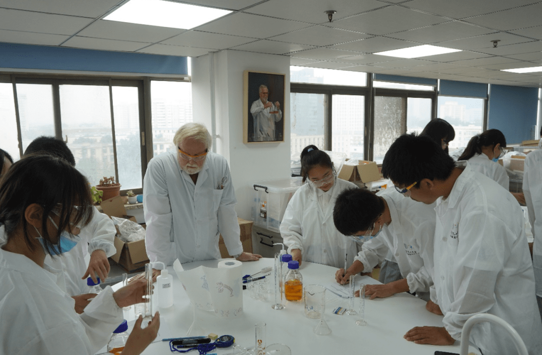 北京化工大学分营 | 国家重点实验室中探索科技前沿