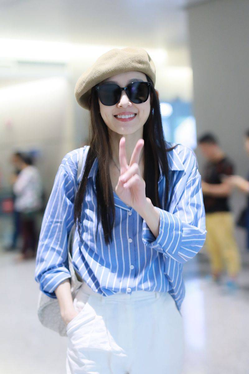 身材|76年范玮琪、75年佘诗曼，告诉我们：少女感，真不是装嫩那么简单