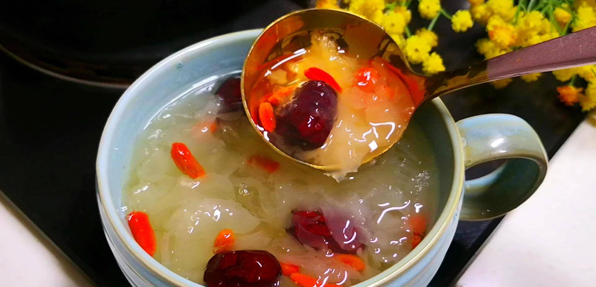 银耳怎么煮出胶汁 4201e3abdf9a473687973b9c54c892ce.jpeg