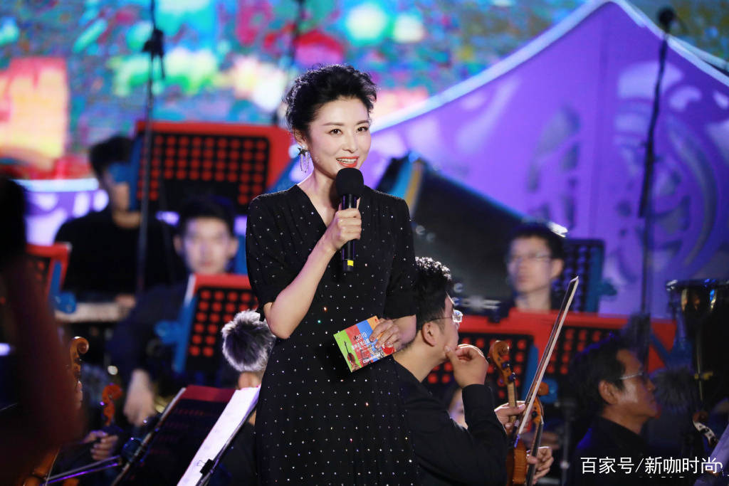 夏天|周涛：女人过了50岁，夏天这样穿