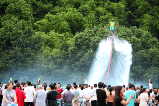 2021年金佛山夏日狂欢雪花啤酒音乐节激情开启，清凉狂欢嗨翻盛夏！