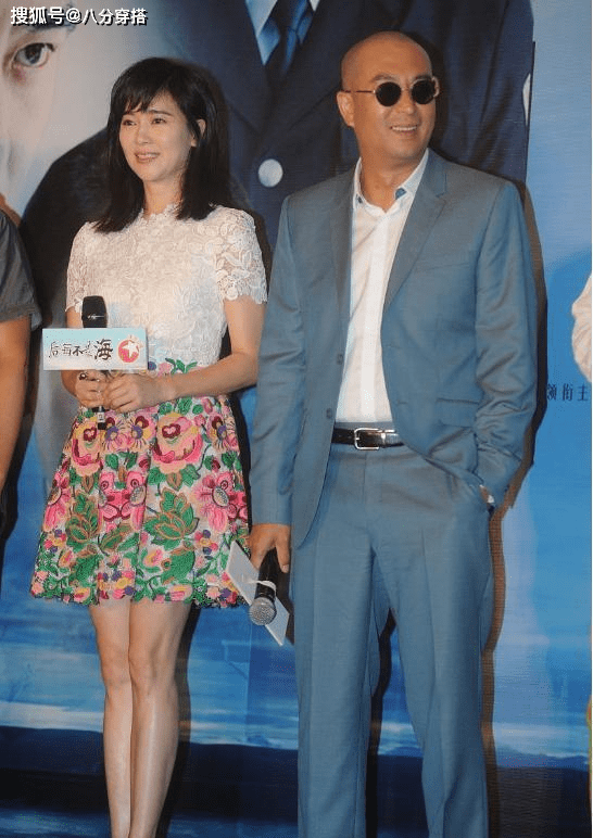 发型|左小青这气质女星里罕见，一袭薄纱连衣裙优雅温柔，性感妩媚