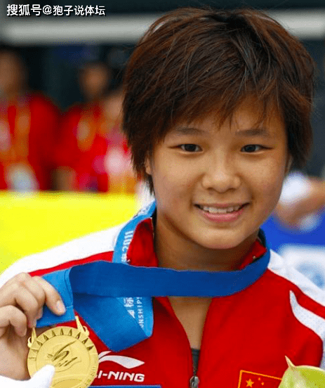 揭秘奥运冠军施廷懋从体操转行改名寓意为国做贡献24岁第一次穿裙子