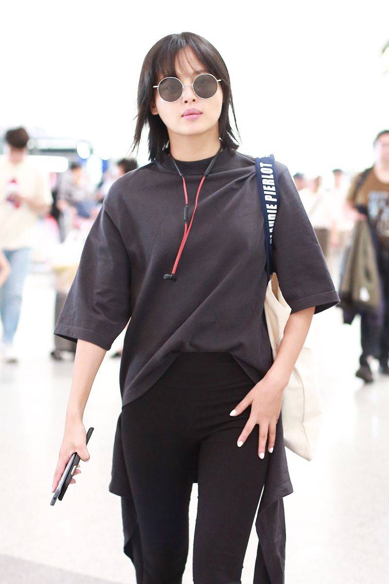 休闲风|当33岁辛芷蕾碰到32岁宋茜，终于明白气质的重要性了