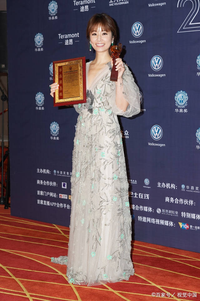 御姐|林心如晒美照，“皮式”套装秒变御姐，这才是女神的正确打开方式