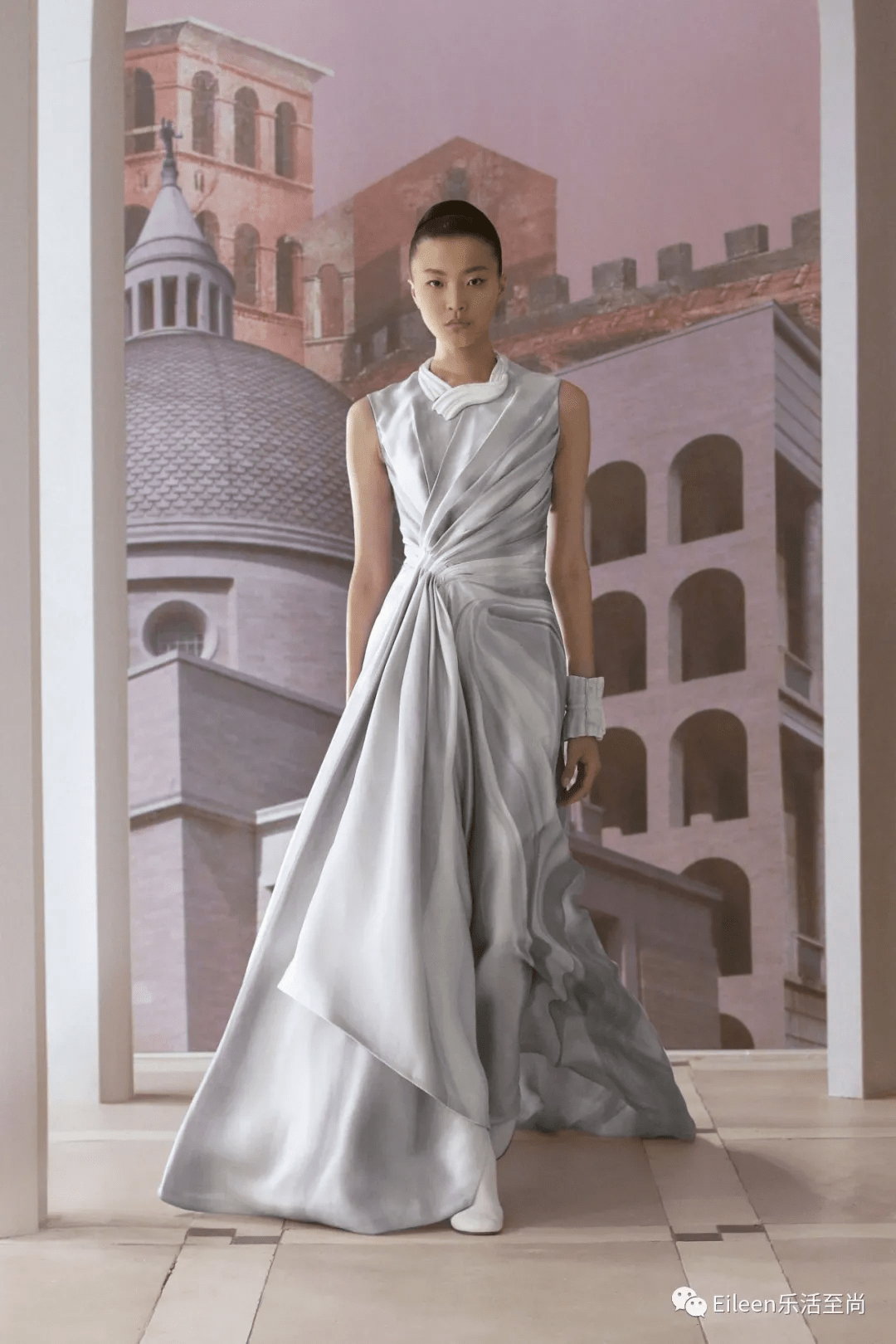 花朵|女星内卷必争？这场撒钱的盛宴到底有什么好看？