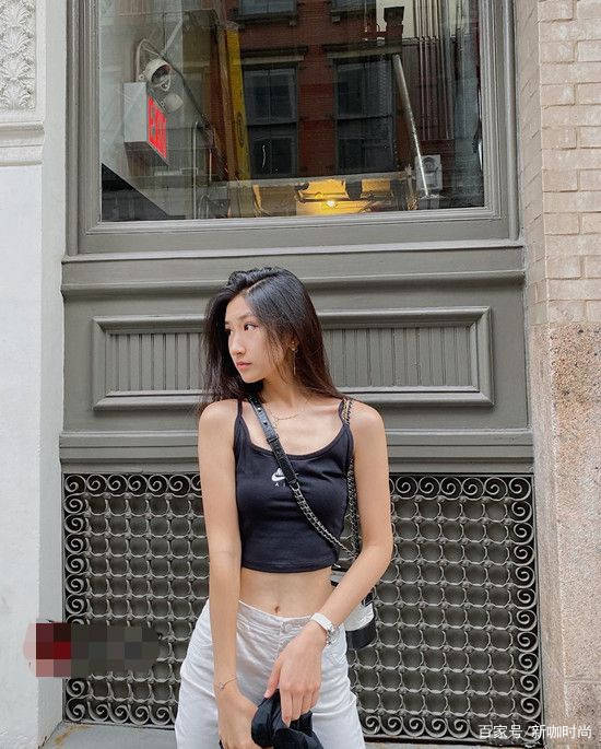 身材|主持人史小诺23岁女儿：细腰长腿长相清纯，与妈妈似姐妹