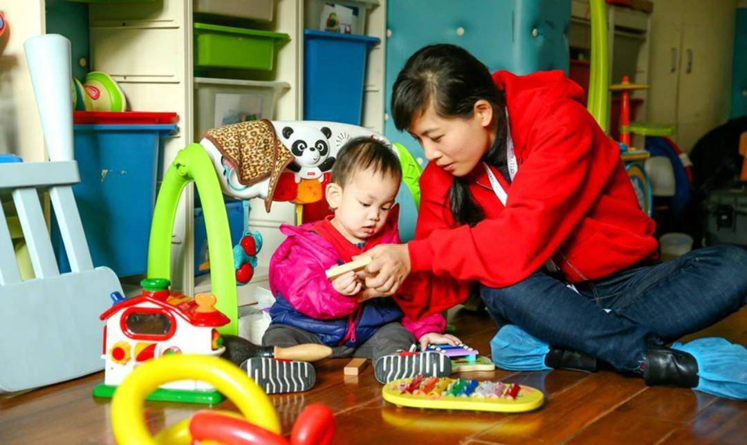 家务|宅在家却不能促进亲子关系？其实不难，试试这3个亲子互动法