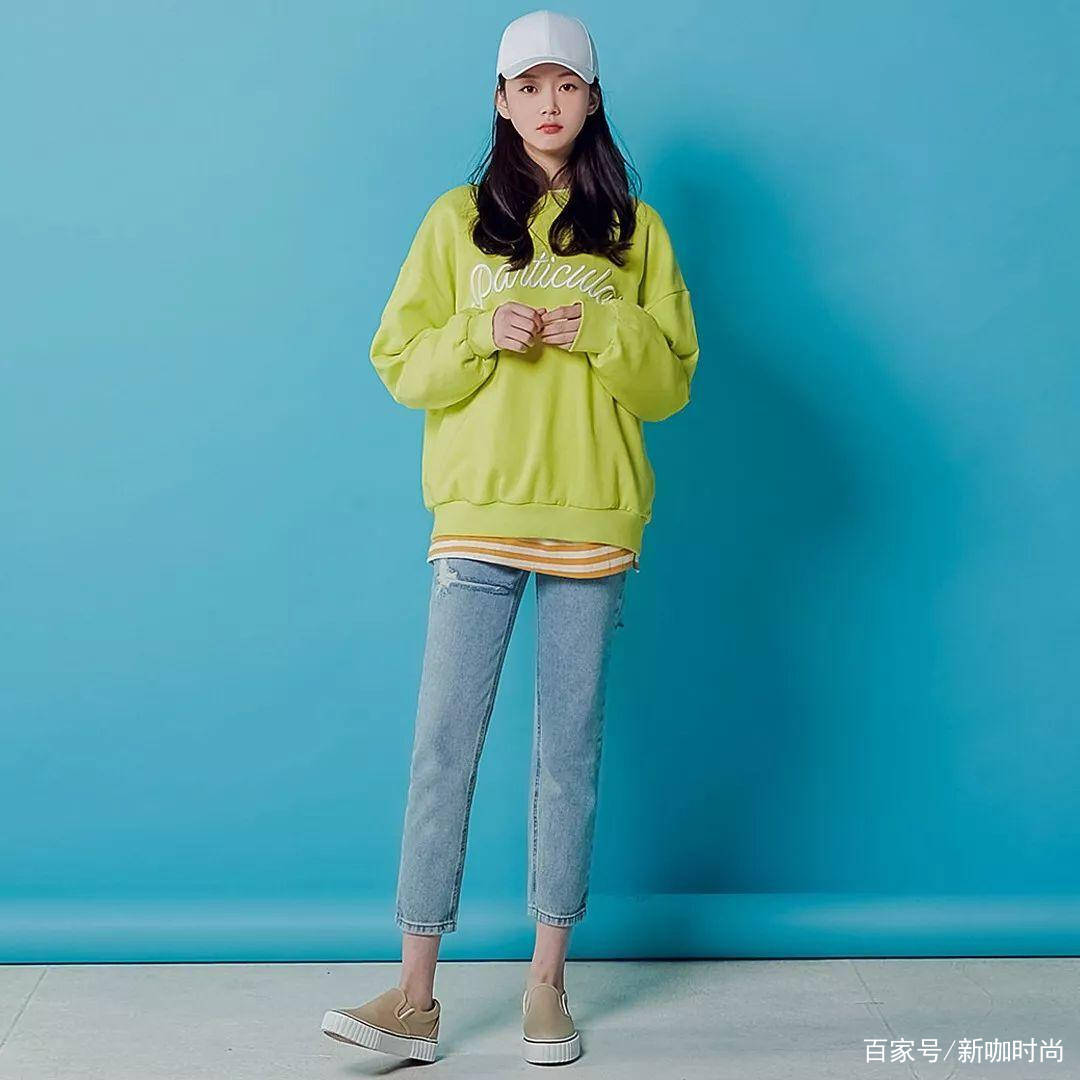 样式|这驾驭力绝了！章子怡穿“芥末绿”长裙华丽复古，女神范满分