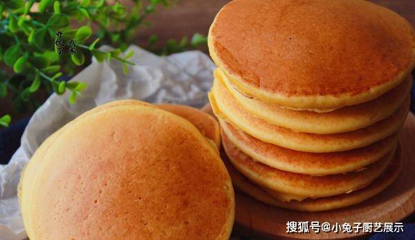 奶香玉米饼|早餐必学！不放水不放油，连和面都省了，松软香甜，比华夫饼还香