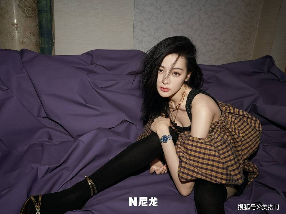 身材|迪丽热巴夏日大片曝光，大秀香肩美腿，穿气球裙变“充气美女”