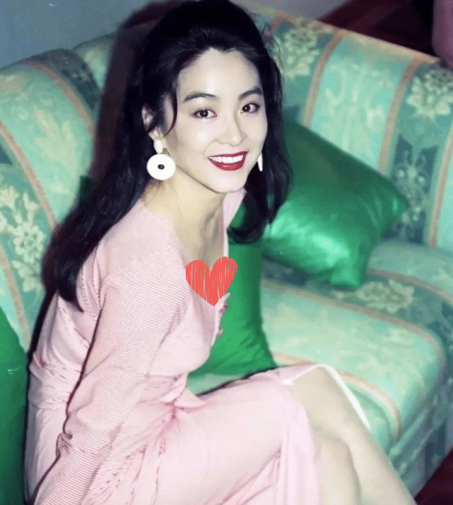 林青霞|让林青霞见面就认输的人，没有女明星敢和她比穿搭时髦