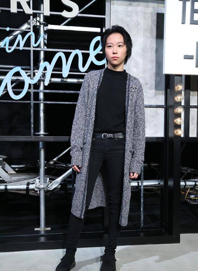 长发|窦靖童的时尚和王菲差得有点多,虽然留了女人的长发,却少了韵味