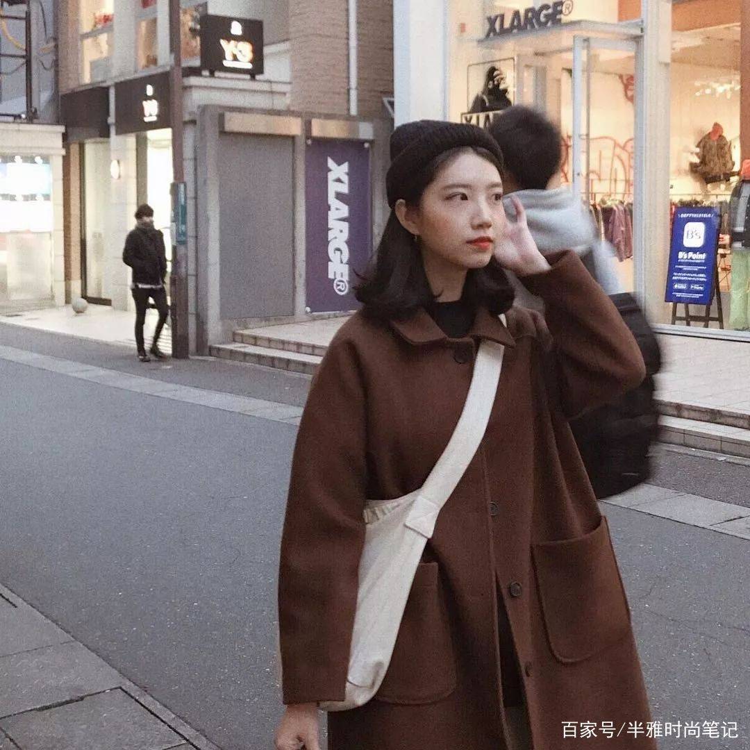 扣子|长外套+平底鞋=今秋最火混搭，洋气炸了！