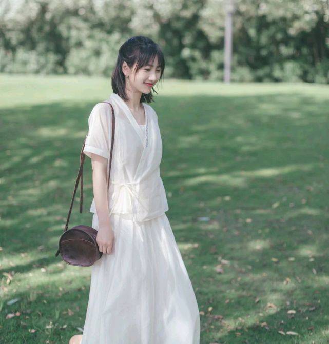 服装|懂得穿衣打扮太重要了，只要穿对了，普通人也会很有气质