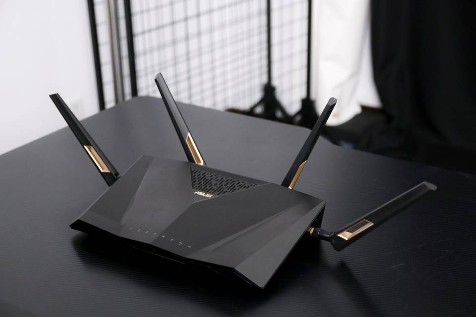 依旧能打的wifi 6旗舰路由,华硕rt-ax88u体验_路由器