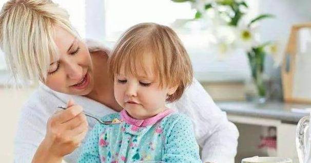 原则|张文宏提出儿童吃早餐“两不原则”,家长别糊弄,助力孩子发育好