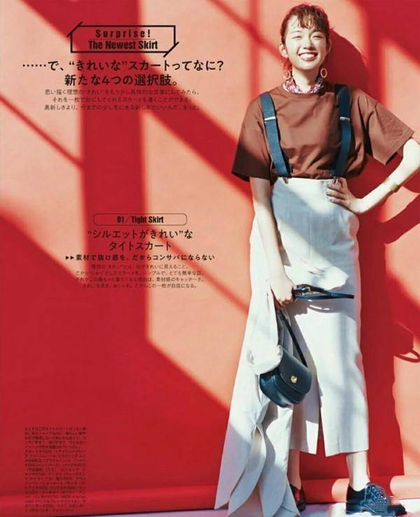 下装|建议中年女性,尽量少穿紧身裤!多穿这3种“下装”,优雅又时髦