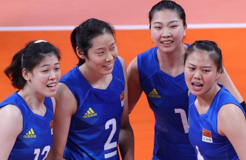 连败|中国女排0-3不敌美国遭2连败！朱婷复苏难救主，小组出线形势危急