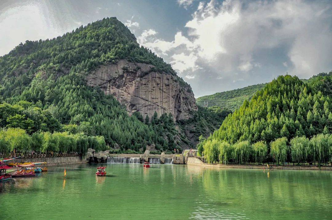 致敬英雄大水川灵宝峡九龙山景区对全国抗洪救灾人员免门票