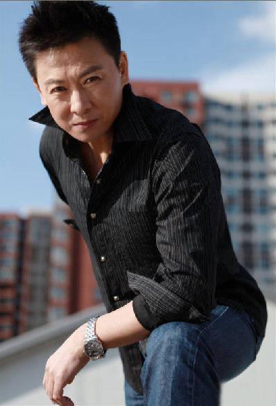 原创冻龄男神胡亚捷曾与妻子四处租房住三世同堂最幸福