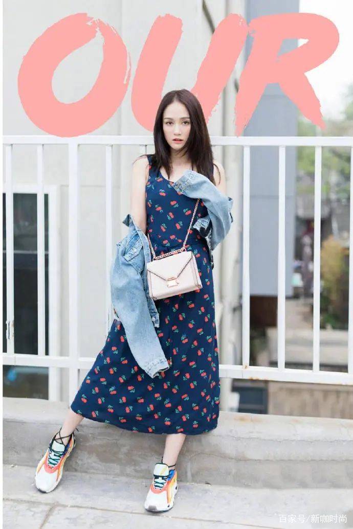 样式|陈乔恩晒度假美照，长裙飘逸身量纤细，恋爱中的女人就是不一样