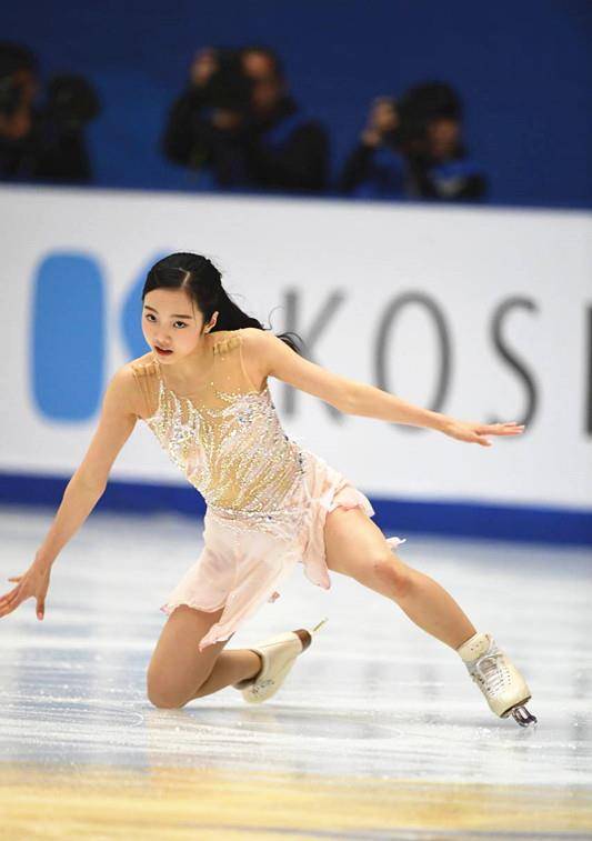 仙女|日本花样女神本田真凛，天使颜值魔鬼身材，穿短裙子自带仙女范