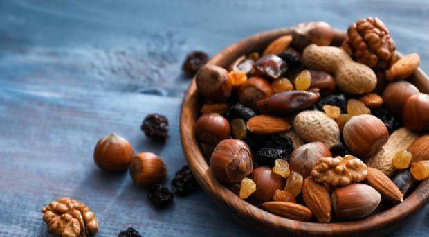 桃子|女儿爱吃零食,妈妈给“牛奶片”以为安全,结果让妈妈后悔不已