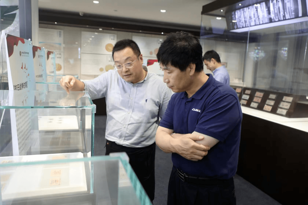 中国华侨华人研究所所长张春旺一行调研华侨控股