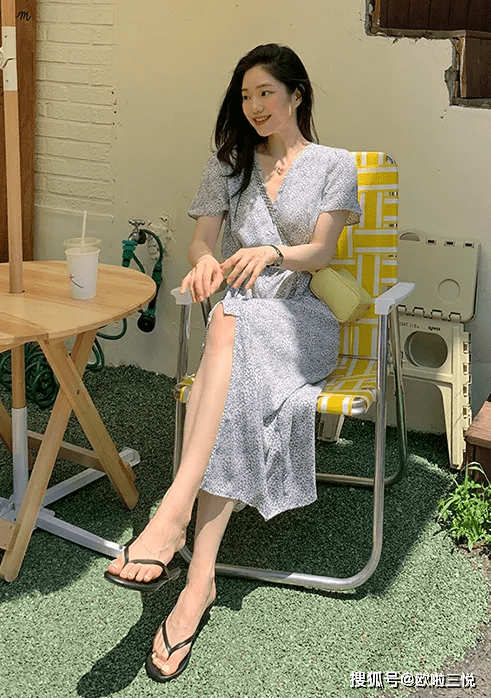 连衣裙|女生夏季穿搭：韩国风格，照着穿就很美！