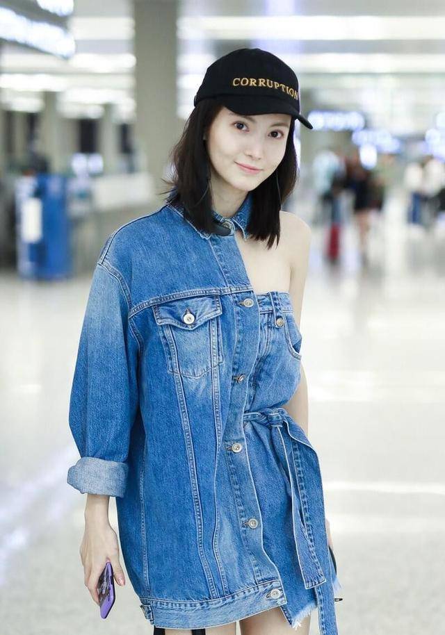 设计|金晨比例真好，小脑袋配骨感曲线，穿牛仔装气质阳光又少女
