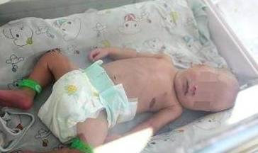 婴儿几个月可以坐在婴儿车上 262c2a0f35fd4b0d88312ec27f3eec31.jpeg